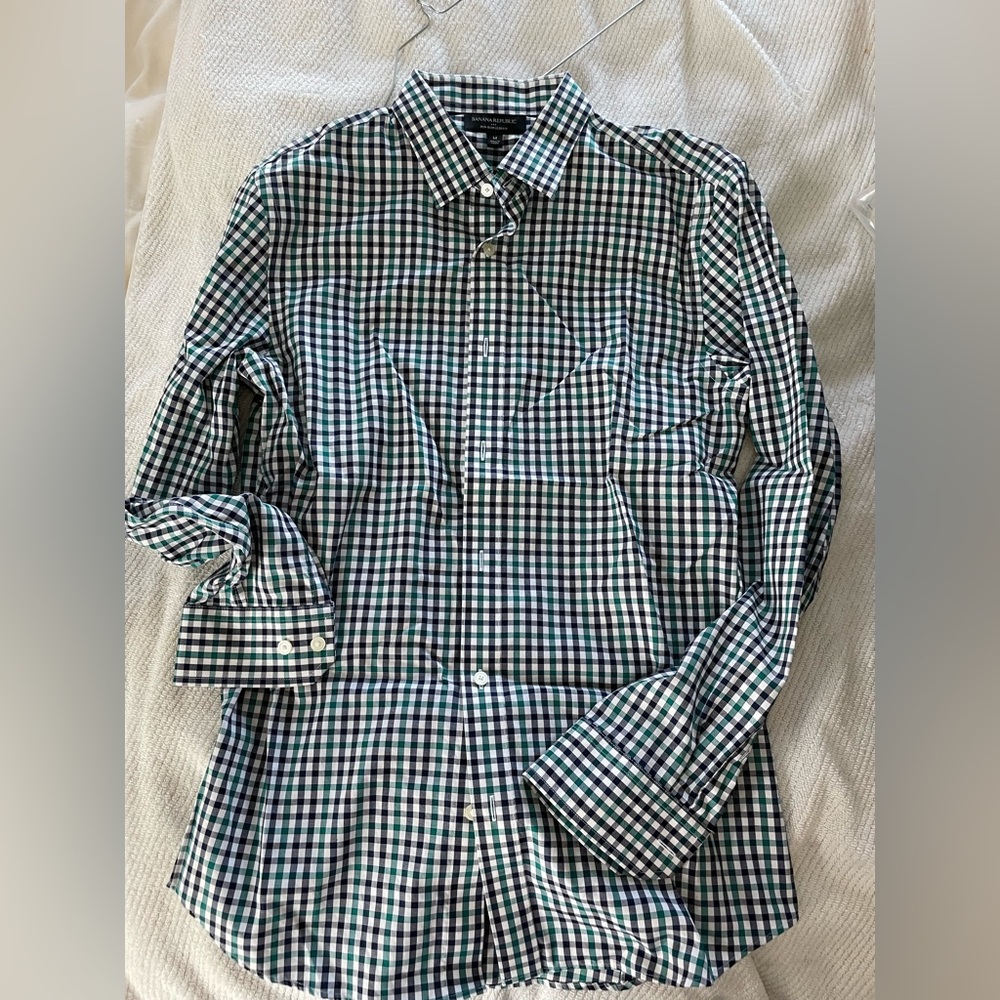 IRON FREE Banana Republic Slim Fit Shirt!